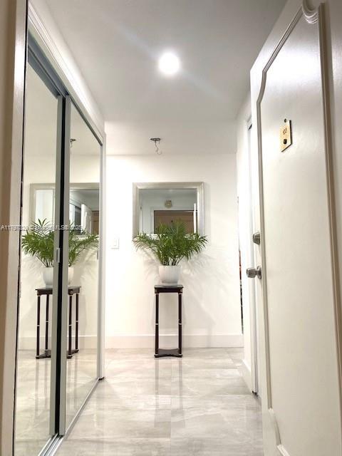 Building Photo - 1408 Brickell Bay Dr