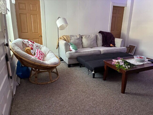 Foto del edificio - Awesome 2 Bed 1 Bath! Available June 1st!