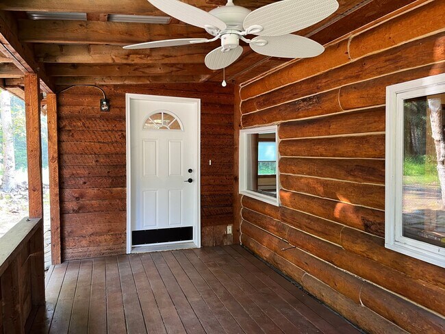 Foto del edificio - Charming 2 bedroom home for rent