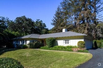 Building Photo - 905 Camino Viejo Rd