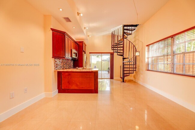 Foto del edificio - 6761 SW 13th Terrace