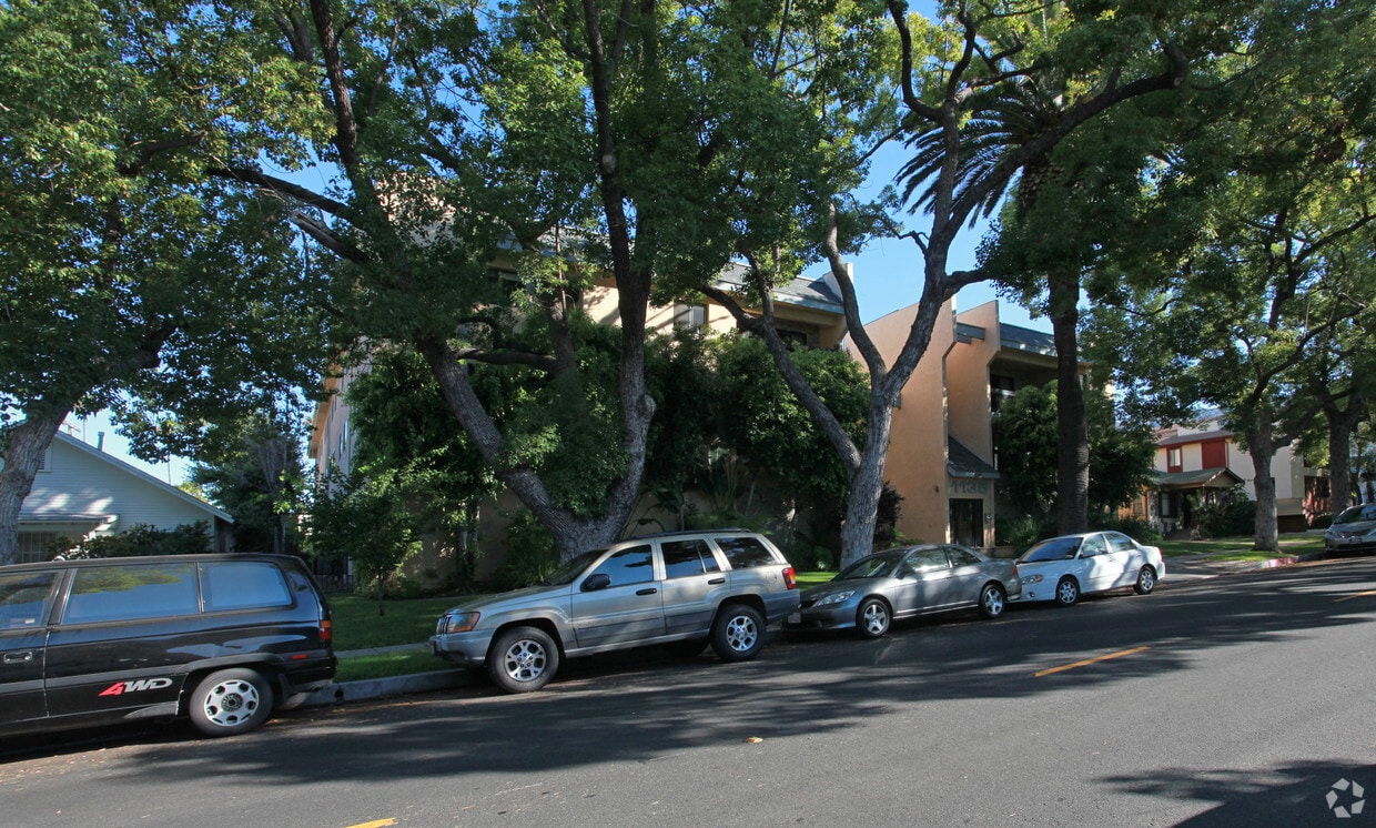 Primary Photo - 1135 Allen Ave