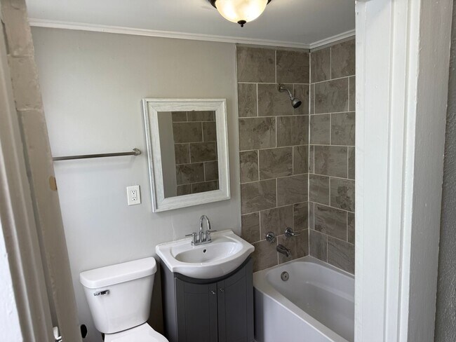 Foto del edificio - 721 Ross Ave