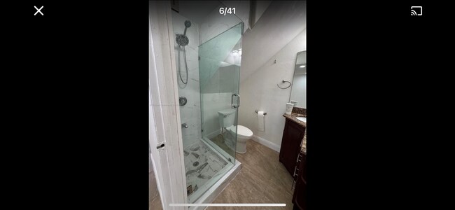 Building Photo - 10840 N Kendall Dr