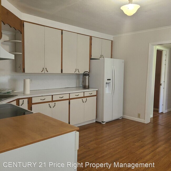 Building Photo - 3 br, 2 bath House - 200 N 4th
