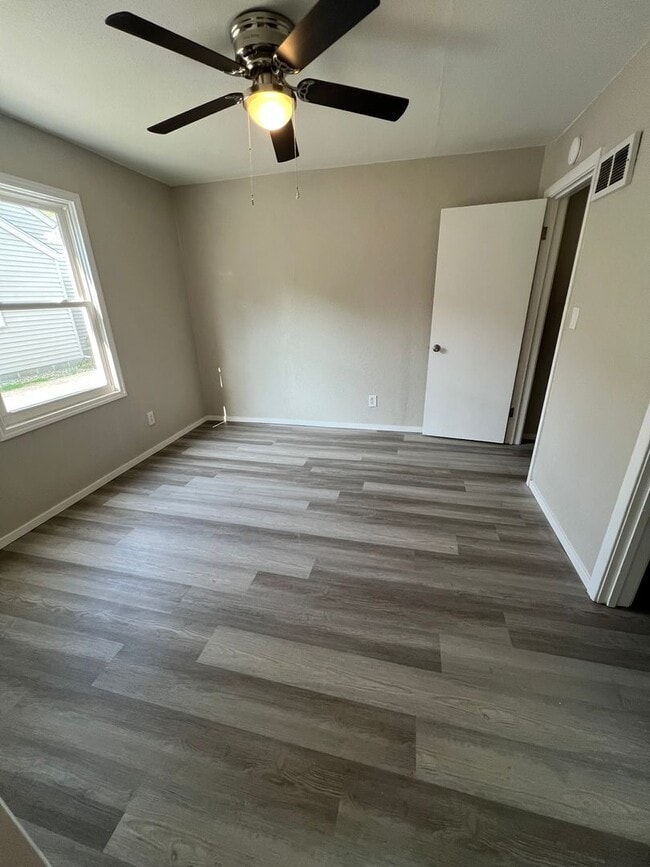 Foto del edificio - Completely Updated 3 Bedroom 2 Full Bath