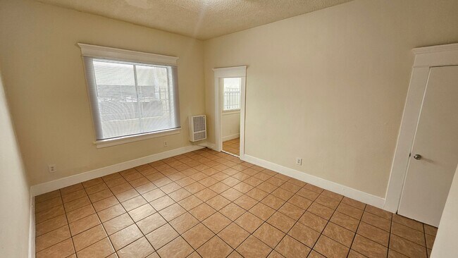 Foto del edificio - 743 S Burlington Ave