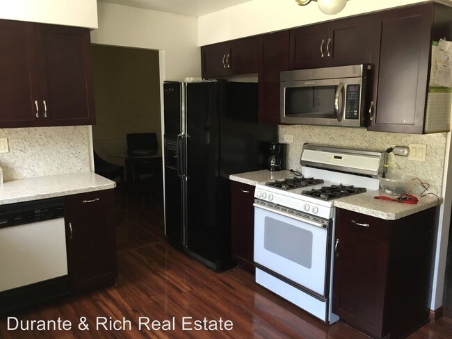 Foto del edificio - 1030 Chaucer Way