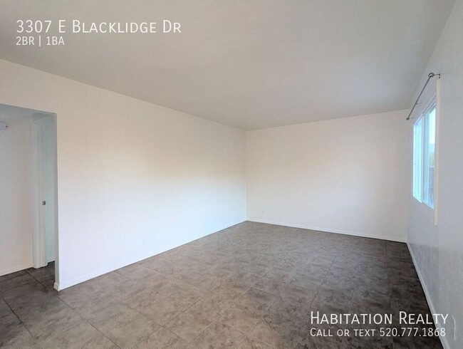 Building Photo - 3307 E Blacklidge Dr