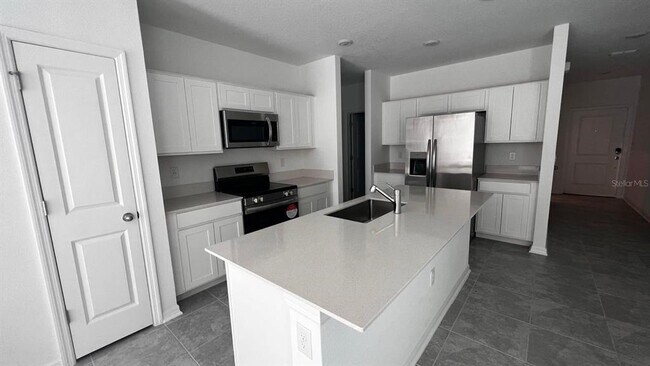 Foto del edificio - 720 Reggie Rd