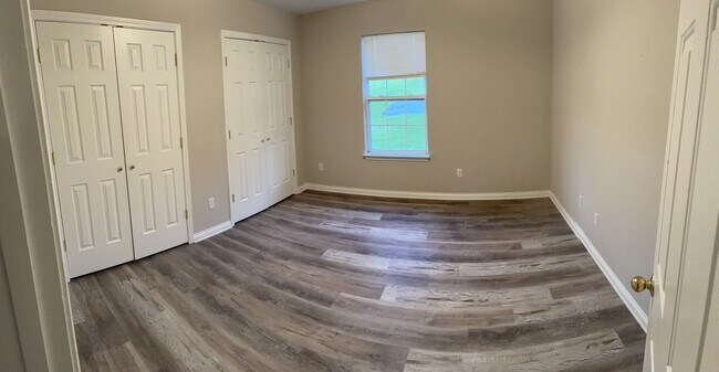 Building Photo - 57 E Oberman Way