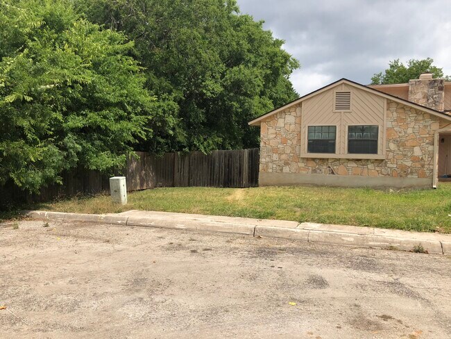 Lado frontal - 7623 UTSA Boulevard