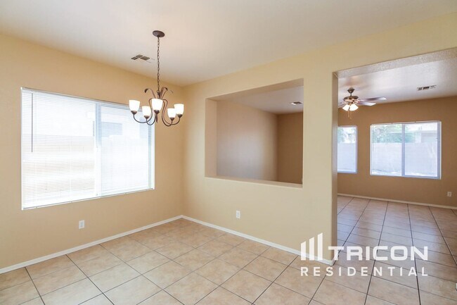 Building Photo - 9210 W Milkweed Loop