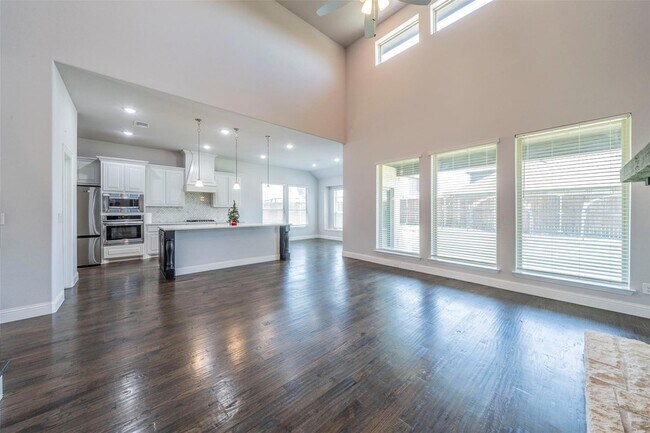 Foto del edificio - 9489 Autumn Glen Dr