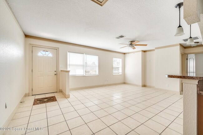 Building Photo - 2512 Sarno Rd