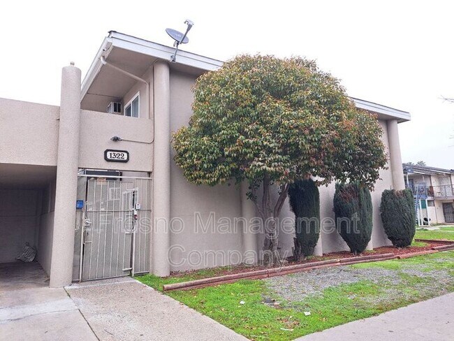 Foto del edificio - 1322 E Bulldog Ln