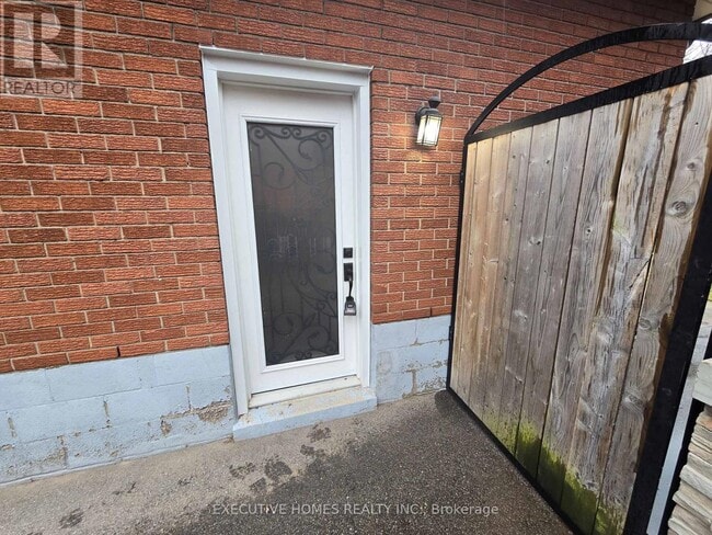 Building Photo - 5382 Spruce Ave