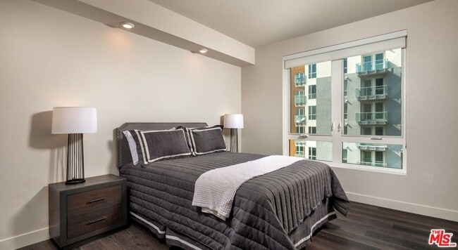 Foto del edificio - 1340 S Hill St