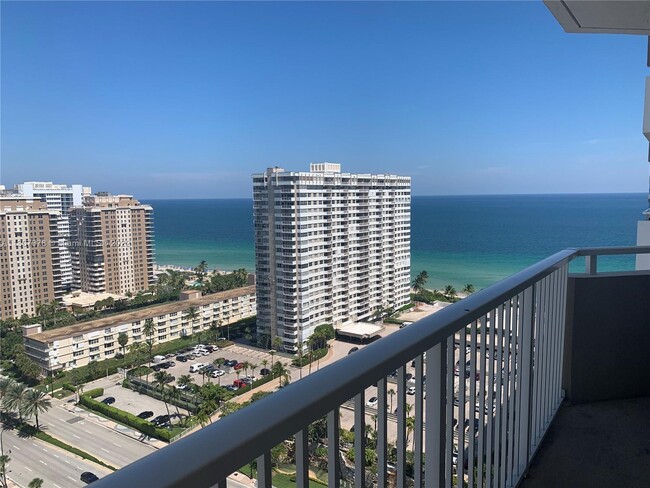 Foto del edificio - 1985 S Ocean Dr