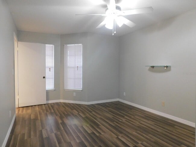 Foto del edificio - 1077 S Hiawassee Rd