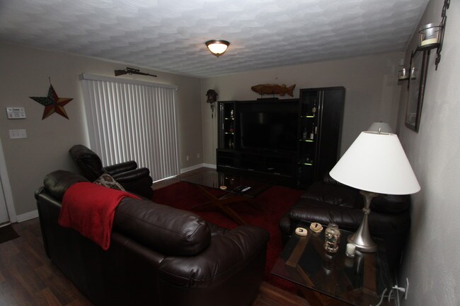 Foto del edificio - 2312 Red Tide Rd
