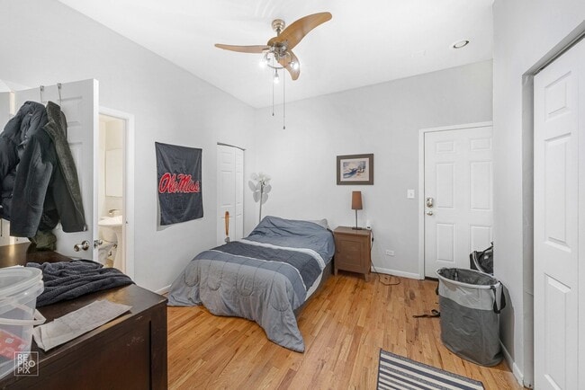 Foto del edificio - 2946 N Lincoln Ave