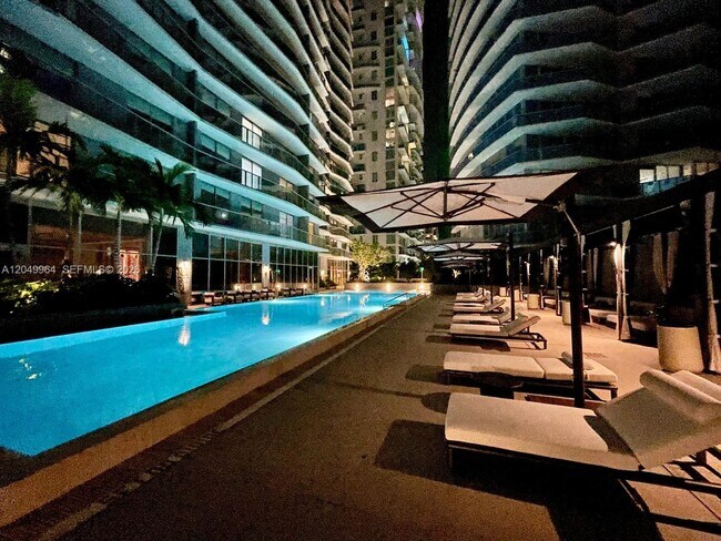 Foto del edificio - 77 NE 5th St