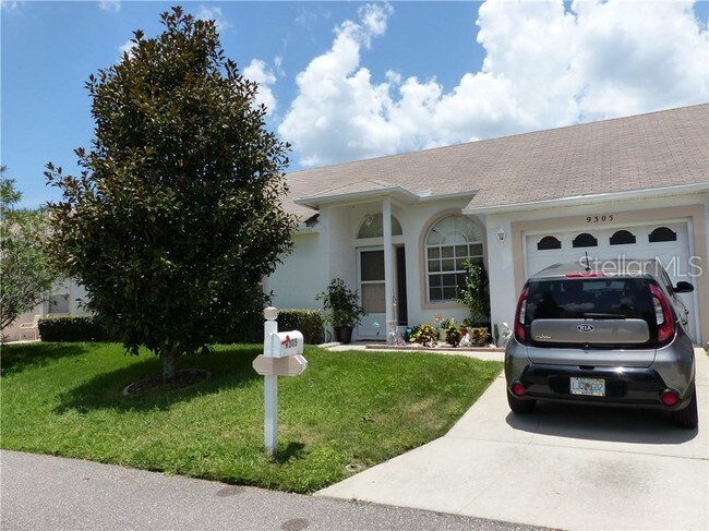 Building Photo - 9305 Estrella Ct