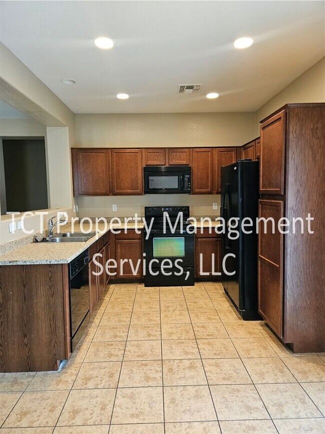 Building Photo - 3 bed/2 bath home in Buckeye