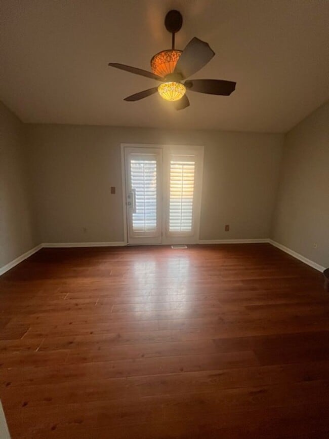 Building Photo - 400 Platt Dr