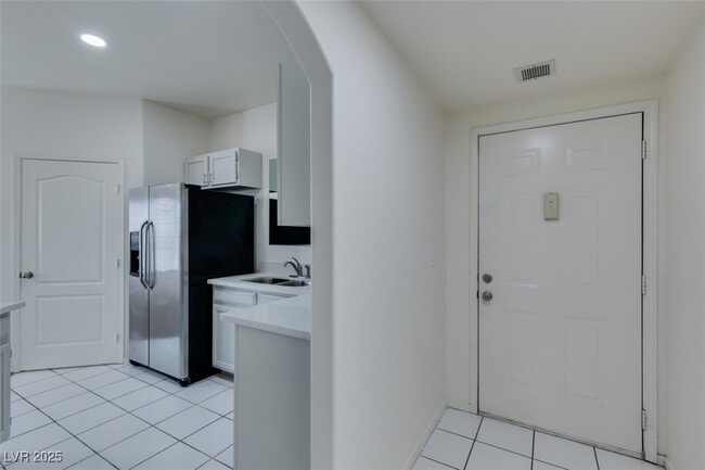 Building Photo - 5525 W Flamingo Rd