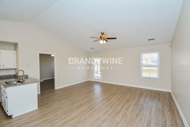 Foto del edificio - 1138 Melvin Dr