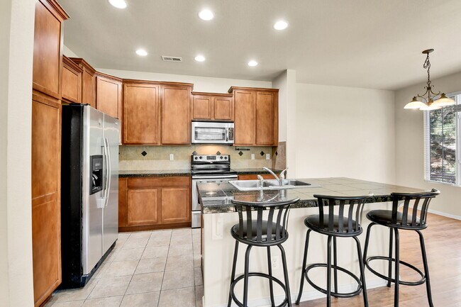 Foto del edificio - $2,550.00, 2, 2-bed, 2 bath in Northglenn ...