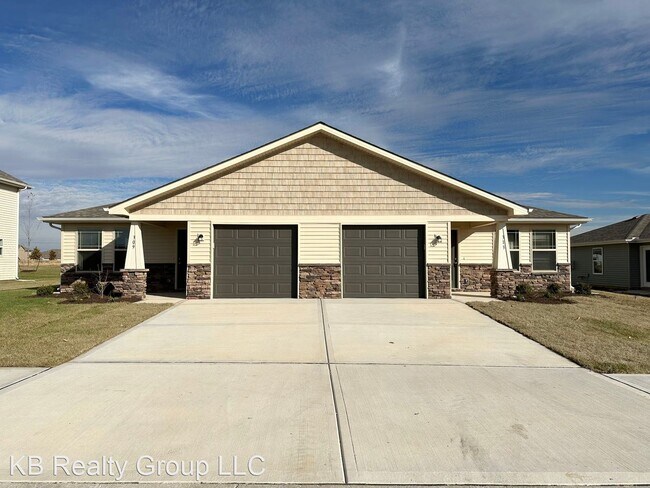 Foto del edificio - 3 br, 2 bath House - 309 SE Rose Garden Lane