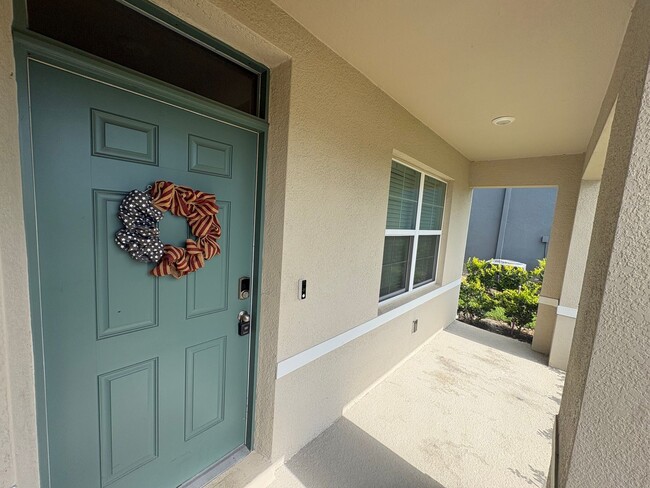 Building Photo - 4 Bed 2.5 Bath Mt Dora Home - Solar Energy!