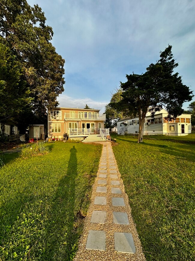 Foto del edificio - 6072 Drum Point Rd