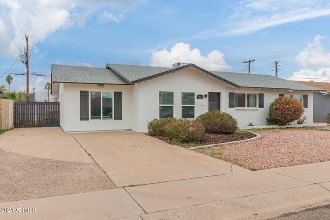 Building Photo - 8536 E Mariposa Dr