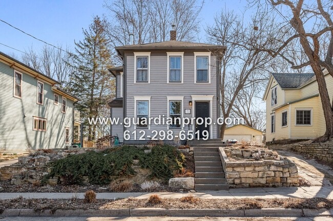 Building Photo - House Near Downtown Stillwater Available N...