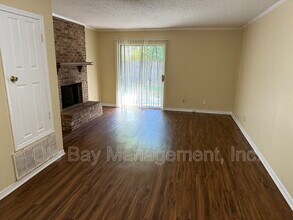 Building Photo - 929 Navco Rd