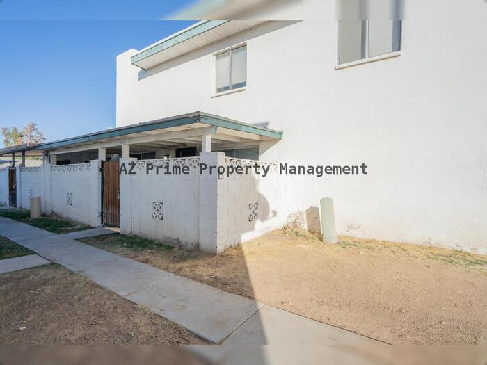 Foto principal - 2133 W Turney Ave