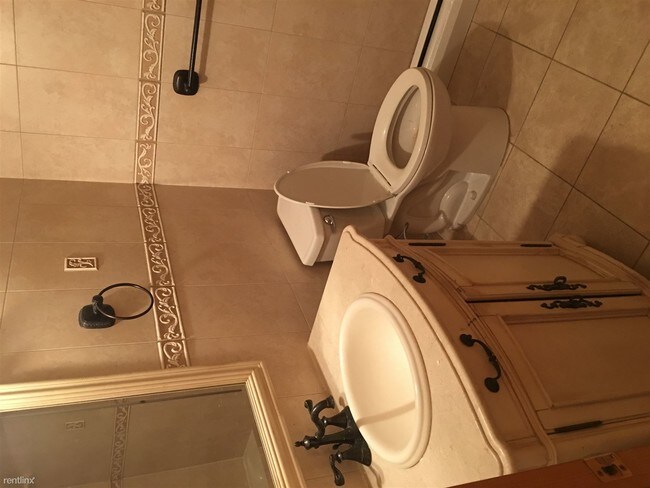 Foto del edificio - 6937 Caldwell Ave