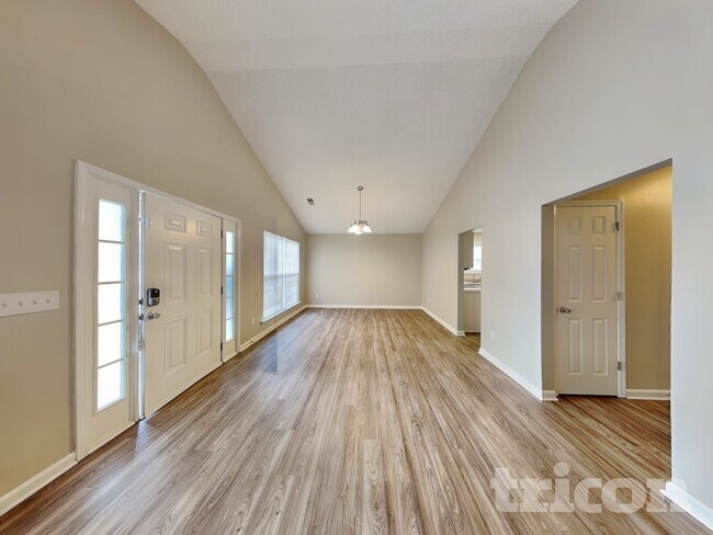 Foto del edificio - 524 Chisolm Way