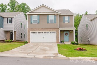 Building Photo - 2226 Redstone Dr