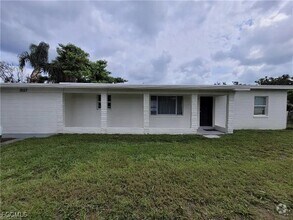 Building Photo - 2027 Maravilla Cir