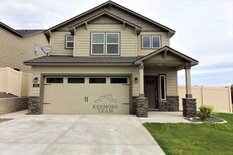 Building Photo - 556 Roslyn Ct