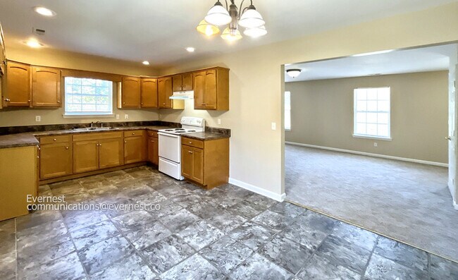 Foto del edificio - 181 Fox Crest Dr SW