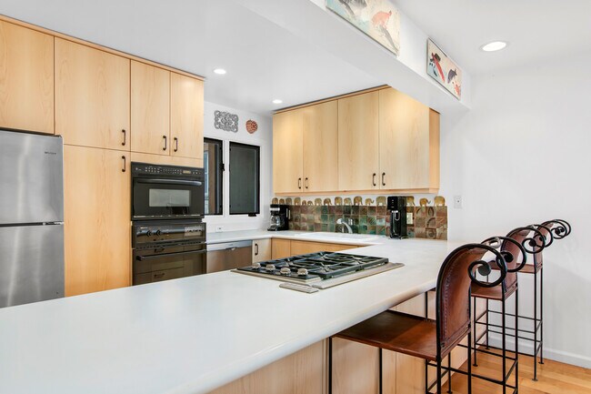 Foto del edificio - 100 N 8th St