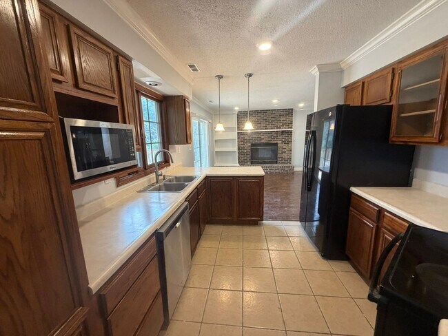 Foto del edificio - Unique 3BR/2.5BA Southwest Columbia Rental – Near Rock Bridge High!