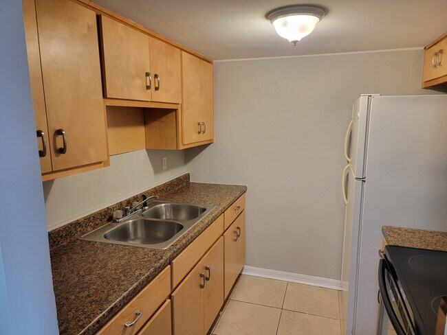 Foto del edificio - 6240 Lanier Dr