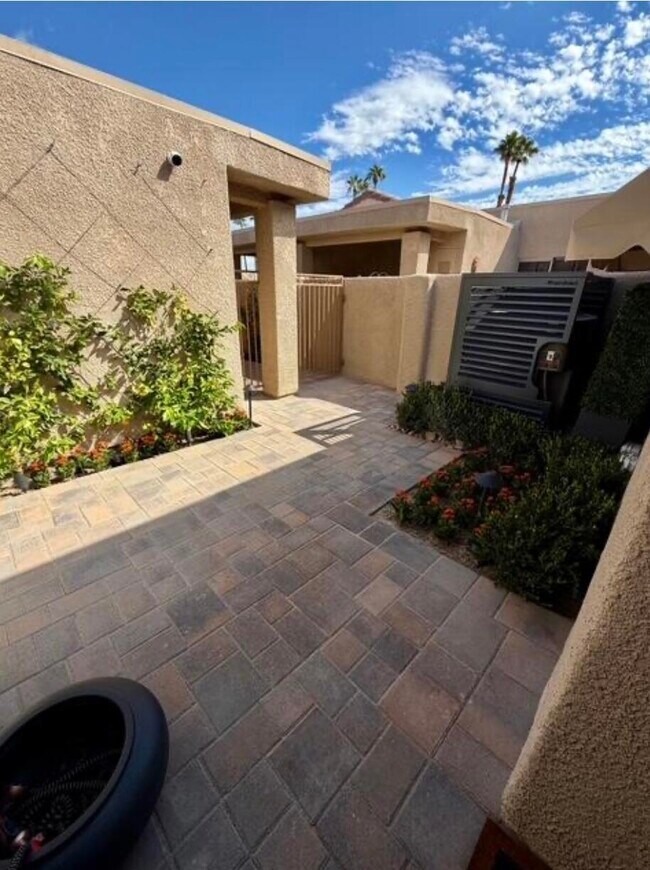 Building Photo - 72499 Desert Flower Dr